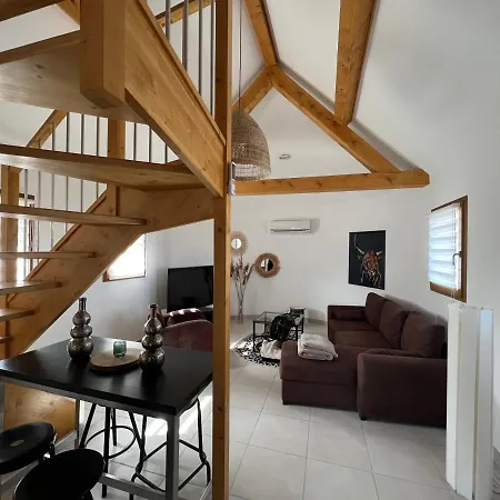 La Maisonnette Du Gardian *
