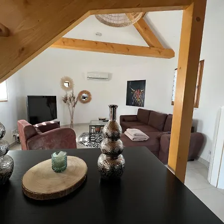 La Maisonnette Du Gardian Ferienhaus *